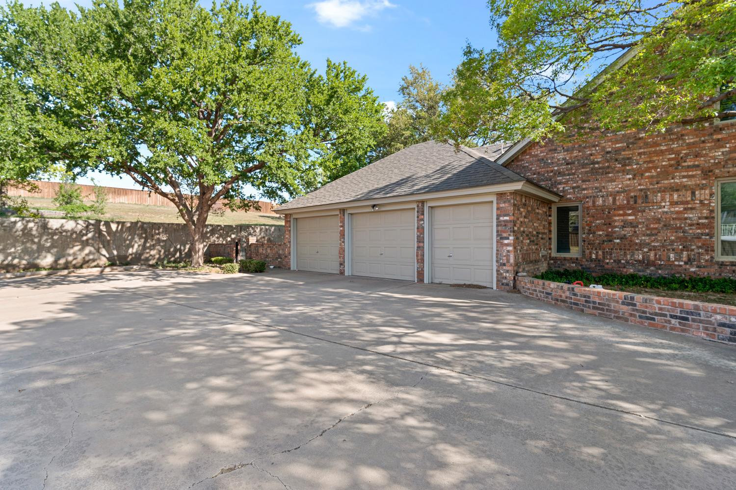 3409 Canyon Road Lubbock, TX 79403 - Photo 7 of 35 2 Car Garage & Golf Cart Garage
