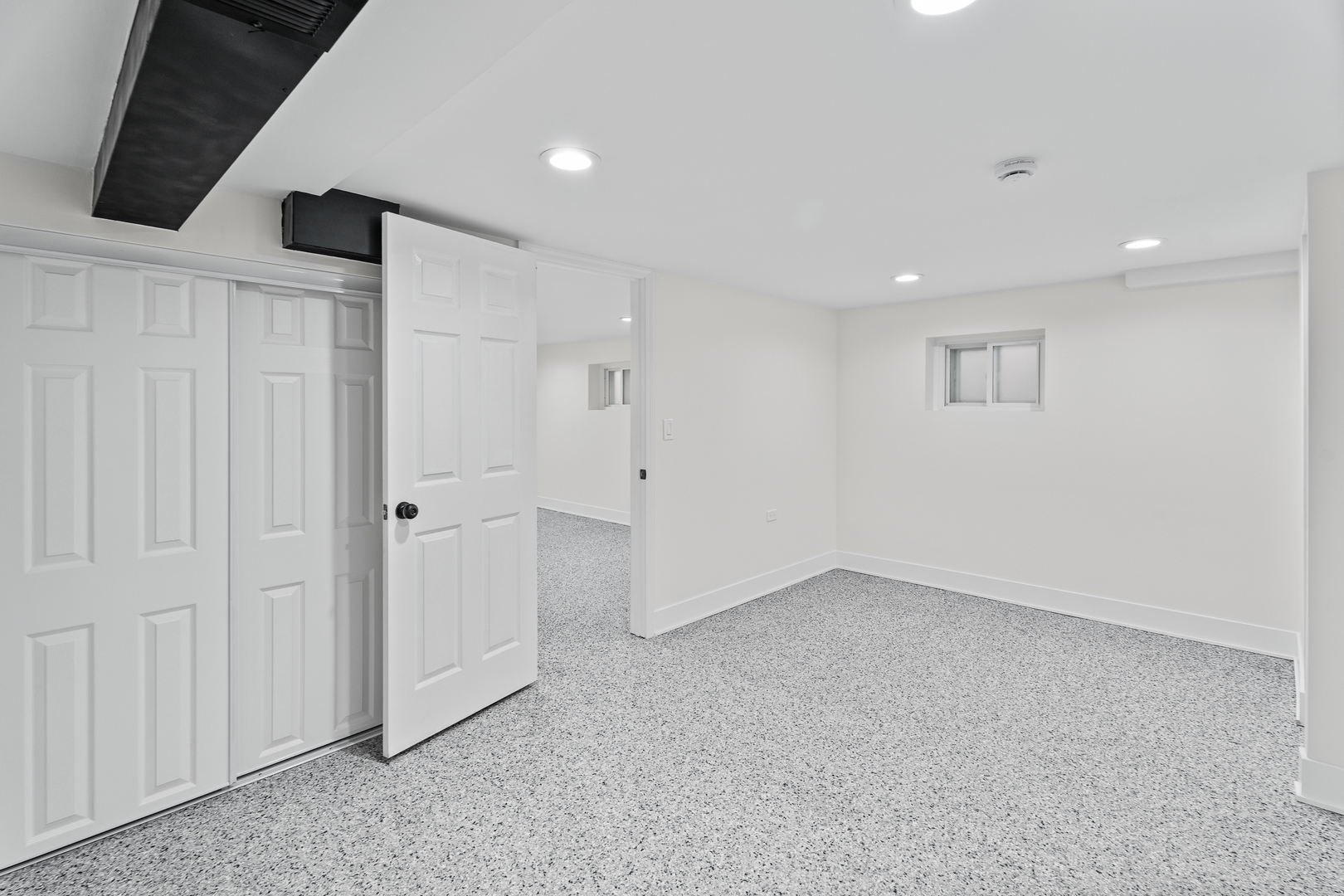 5253 South Mobile Avenue Chicago, IL 60638 - Photo 16 of 21