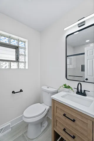 $375,000 | 5253 South Mobile Avenue, Chicago, IL 60638