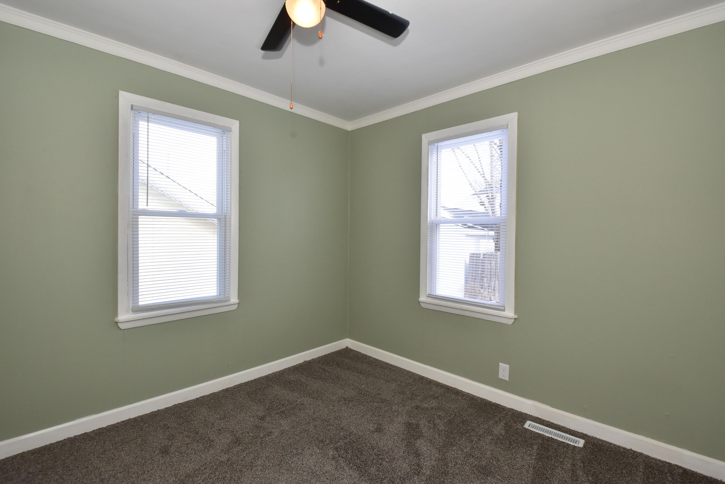 4607 25th Avenue Kenosha, WI 53140 - Photo 14 of 35 Bedroom 2