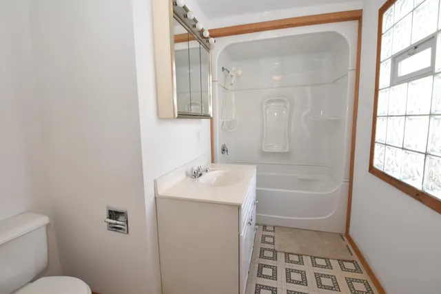 $229,900 | 4607 25th Avenue, Kenosha, WI 53140