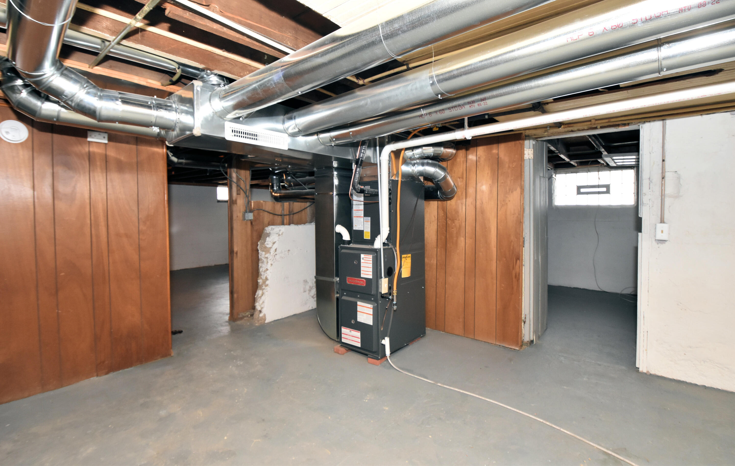4607 25th Avenue Kenosha, WI 53140 - Photo 25 of 35 Basement