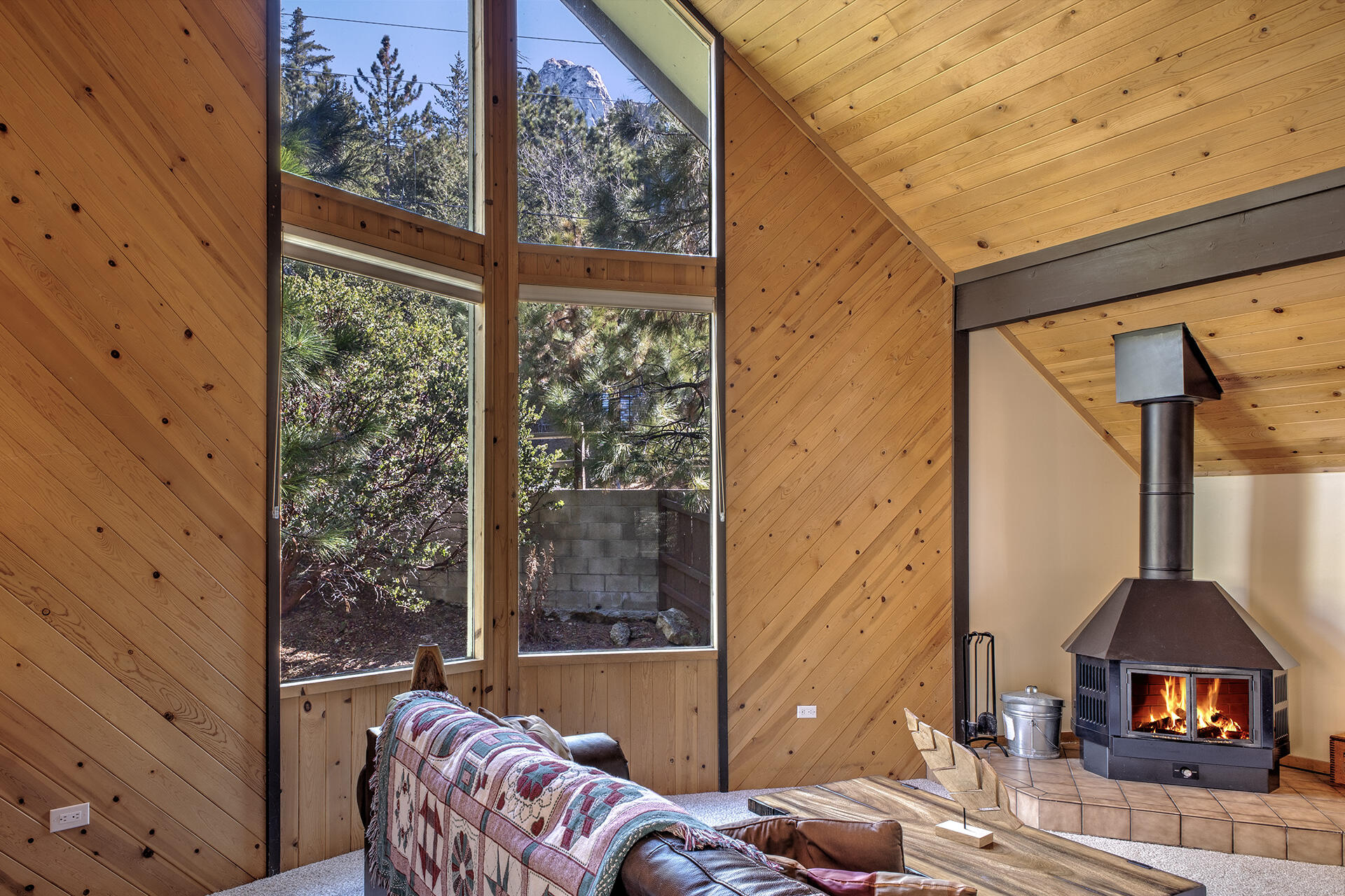 25105 Cougar Road Idyllwild, CA 92549 - Photo 7 of 48 IMG_0689