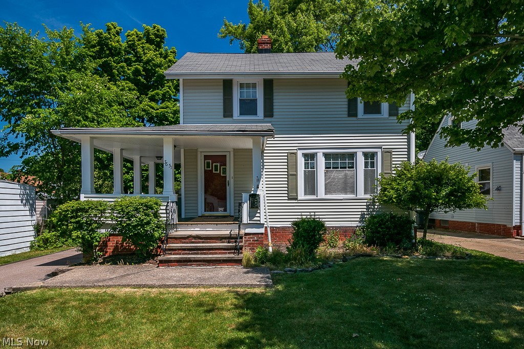 5651 Shawnee Road Cleveland, OH 44124 - Photo 1 of 34