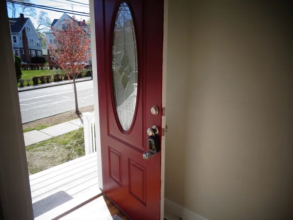 $3,200 | 63 Maplewood Street, Unit 1, Watertown, MA 02472