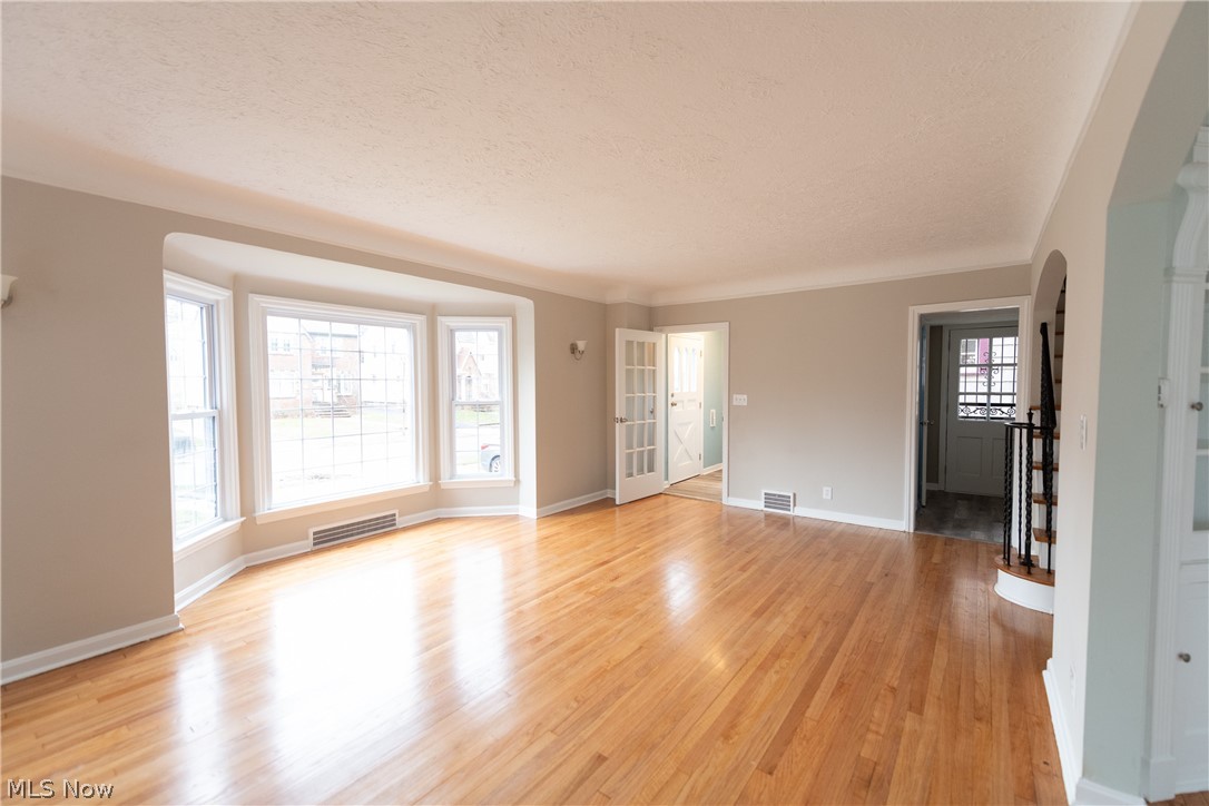 3551 Cedarbrook Road Cleveland, OH 44118 - Photo 7 of 35