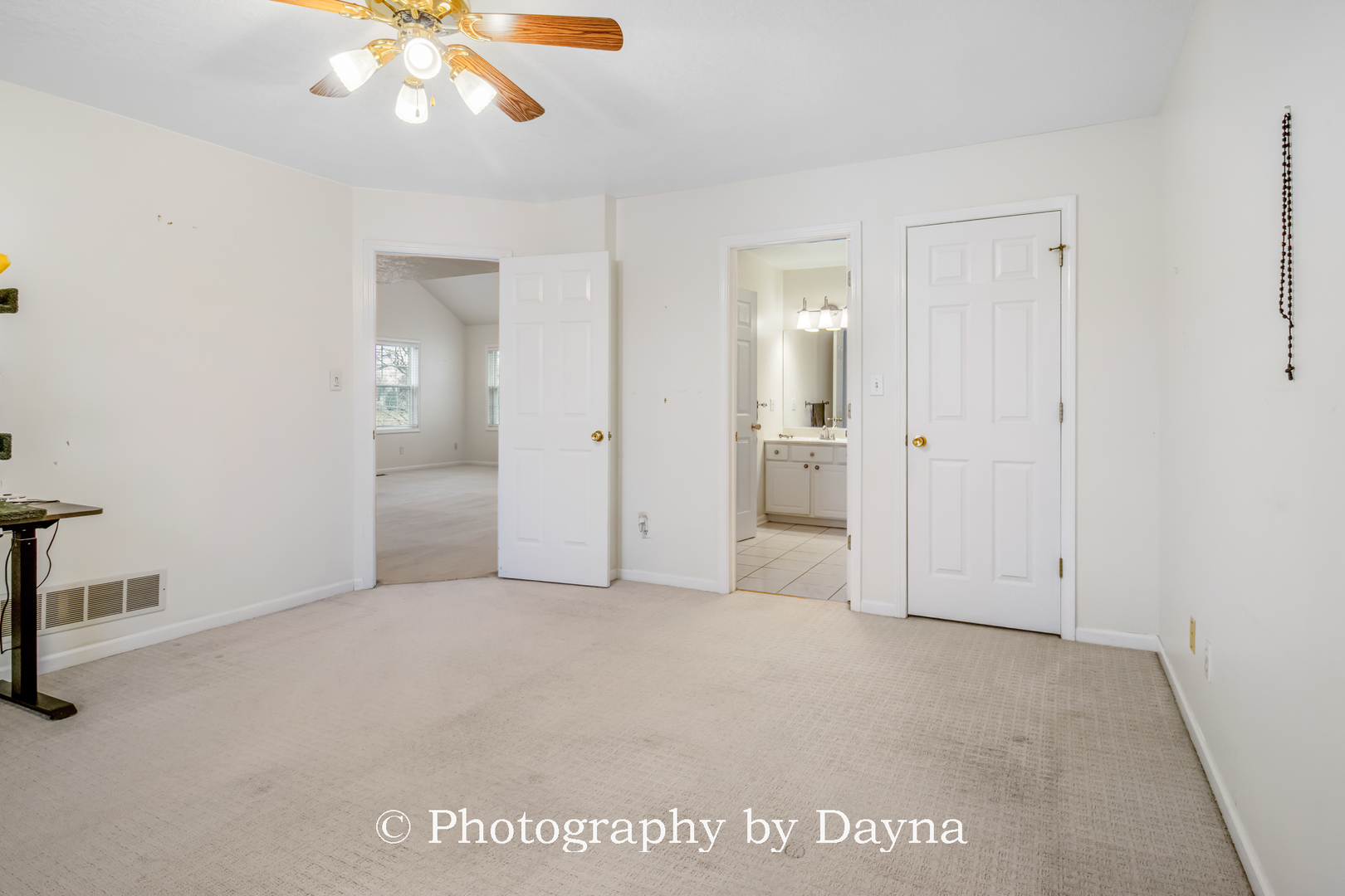1496 Timber Ridge Court Kankakee, IL 60901 - Photo 12 of 31 an empty room with fan