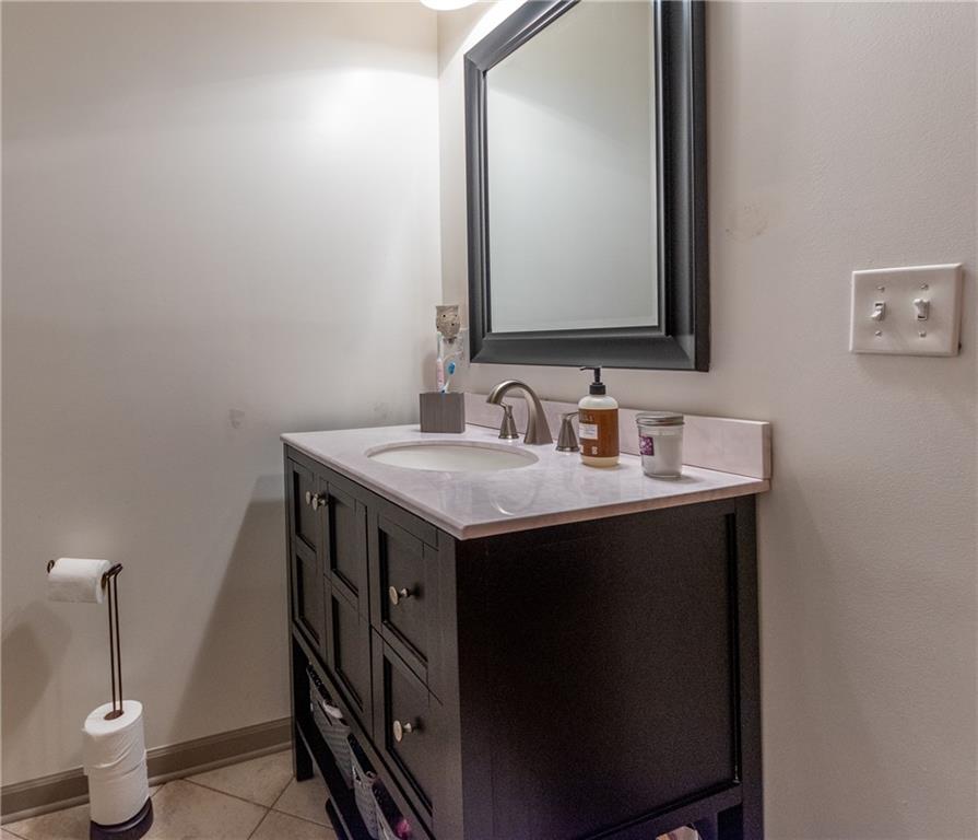 3032 North Marr Road Columbus, IN 47203 - Photo 16 of 21 Gallery Image 16
