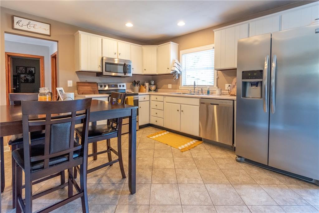 3032 North Marr Road Columbus, IN 47203 - Photo 7 of 21 Gallery Image 7