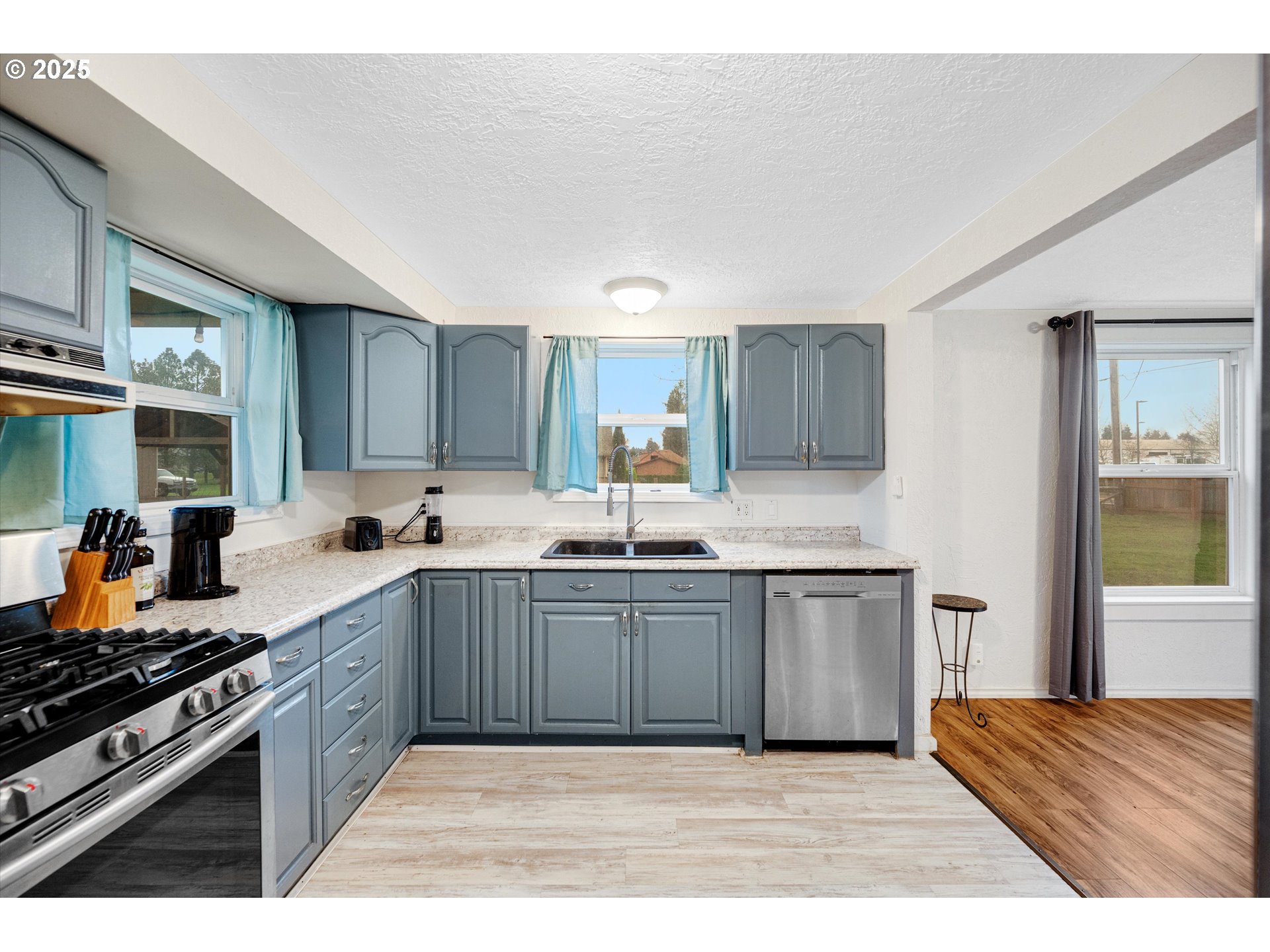 352 Northeast Polk Station Road Dallas, OR 97338 - Photo 11 of 27