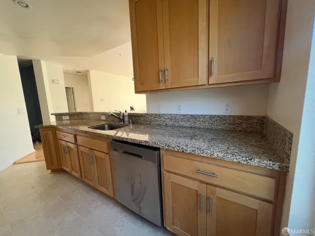 $589,000 | 301 Crescent Court, Unit 3214, San Francisco, CA 94134