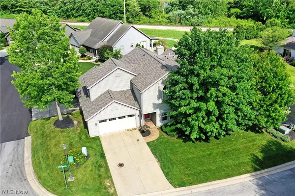 $400,000 | 102 Spinnaker Drive, Unit 2, Columbiana, OH 44408