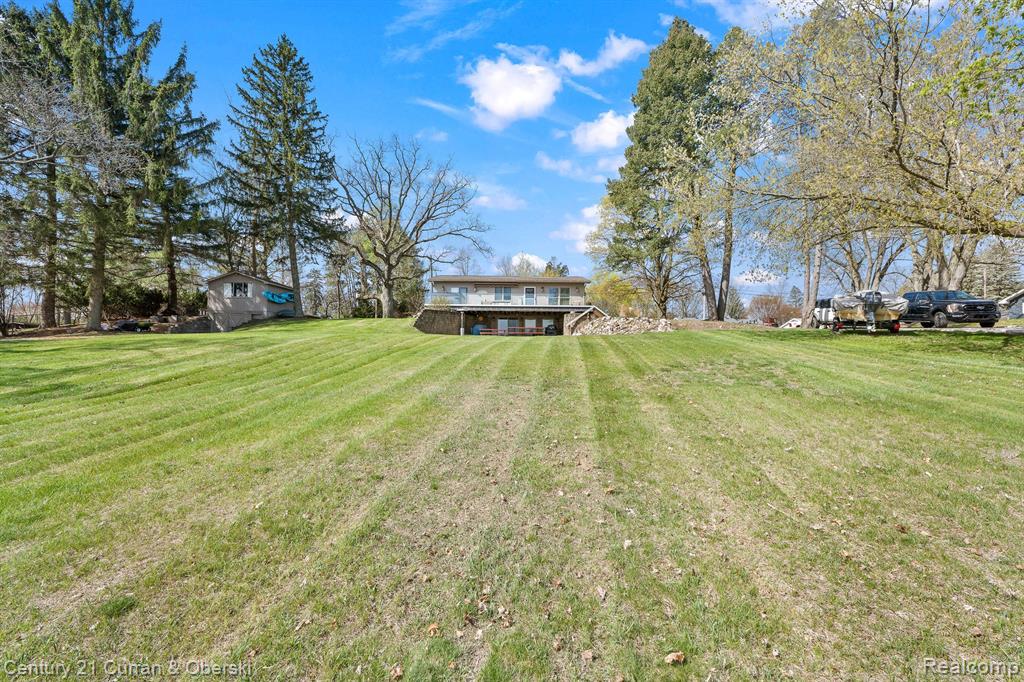 417 Chicago Drive Howell, MI 48843 - Photo 6 of 58 Gallery Image 6