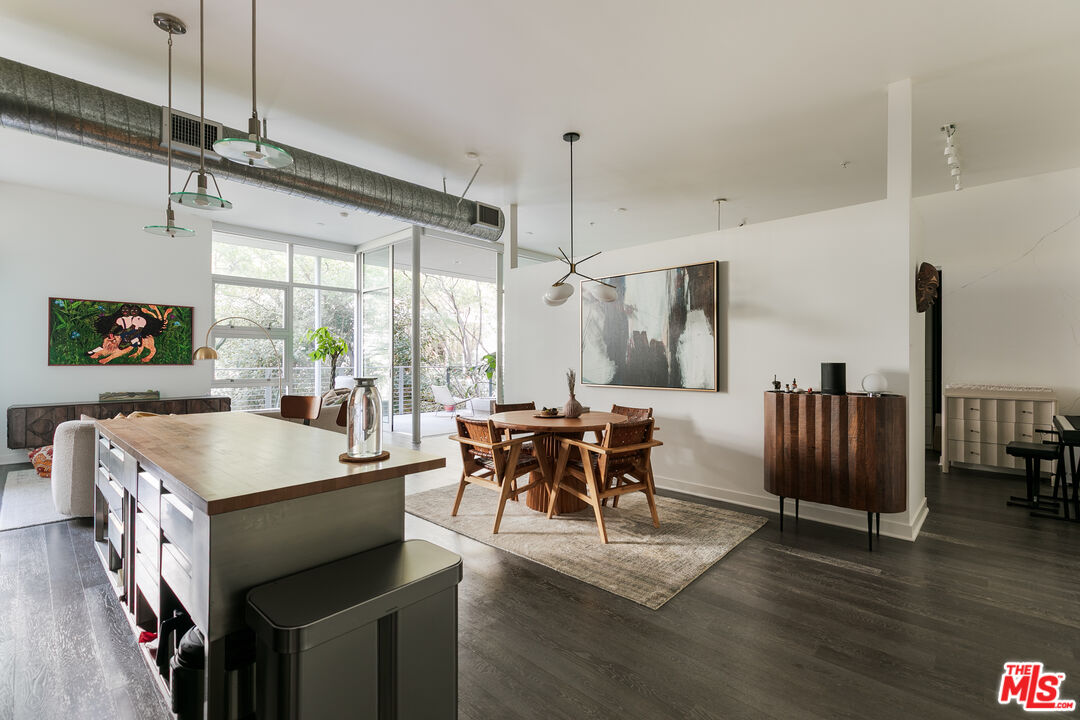 4080 Glencoe Avenue, Unit 219 Marina del Rey, CA 90292 - Photo 3 of 31 a very nice looking dining room with a large window