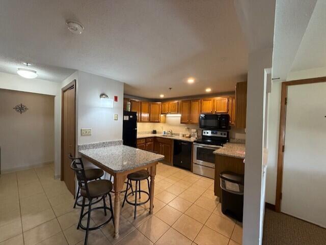 1373 Post Road, Unit 8B Wells, ME 04090 - Photo 3 of 22 KITCHEN