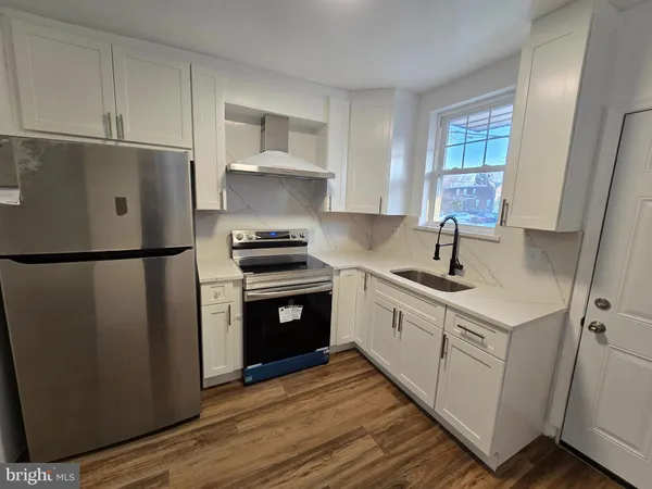 $1,800 | 94-00 West Nedro Avenue, Philadelphia, PA 19120