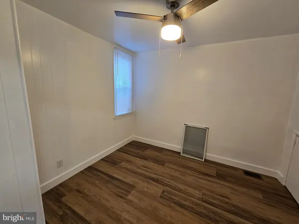 $1,800 | 94-00 West Nedro Avenue, Philadelphia, PA 19120