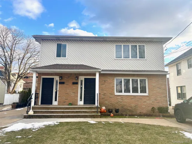 $4,300 | 225 Cleveland Avenue, Mineola, NY 11501