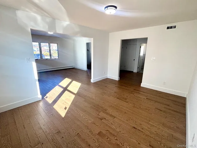 $4,300 | 225 Cleveland Avenue, Mineola, NY 11501