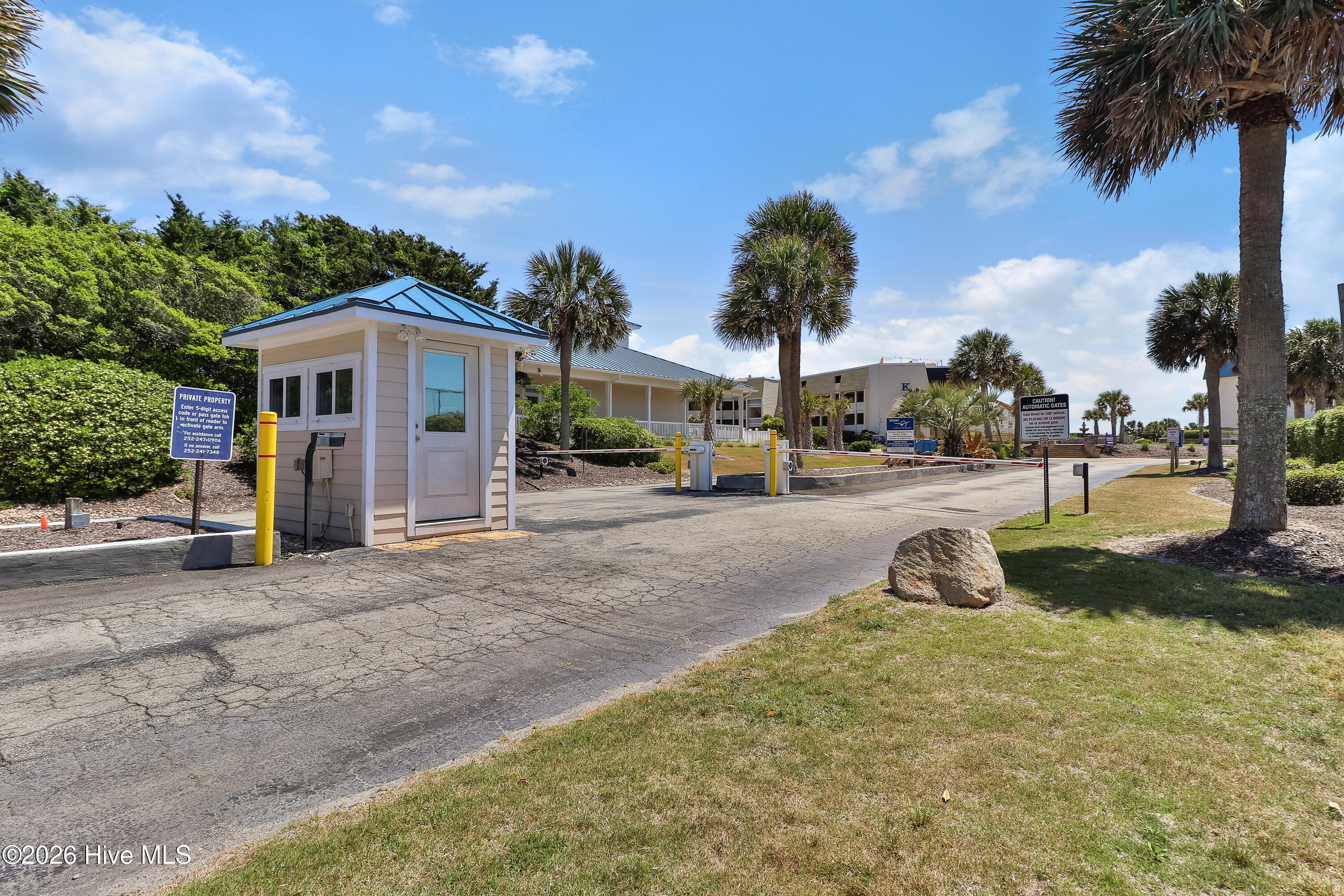 1904 East Fort Macon Road, Unit 355 Atlantic Beach, NC 28512 - Photo 27 of 51 Gated entry