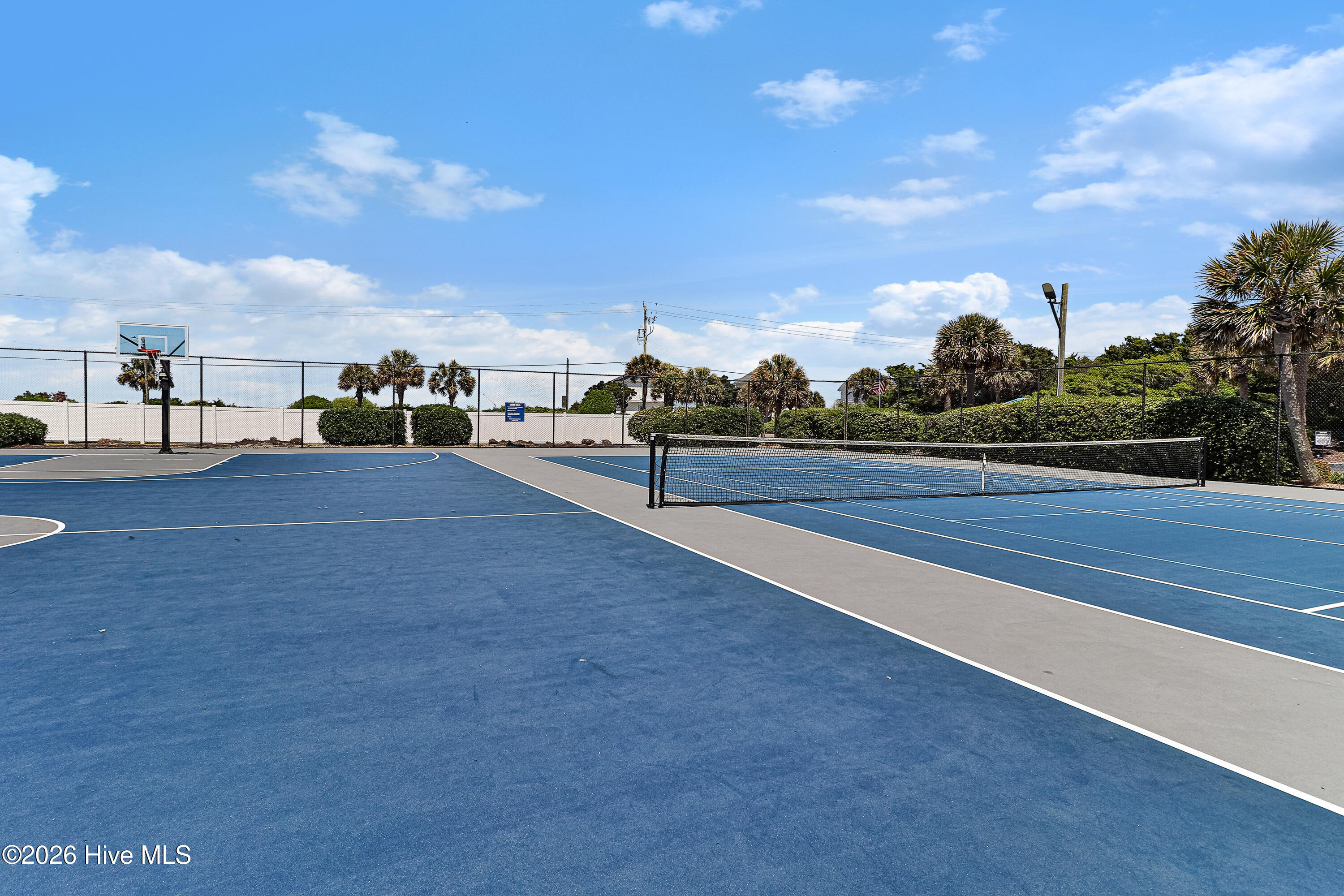 1904 East Fort Macon Road, Unit 355 Atlantic Beach, NC 28512 - Photo 35 of 51 Basketball and tennis courts