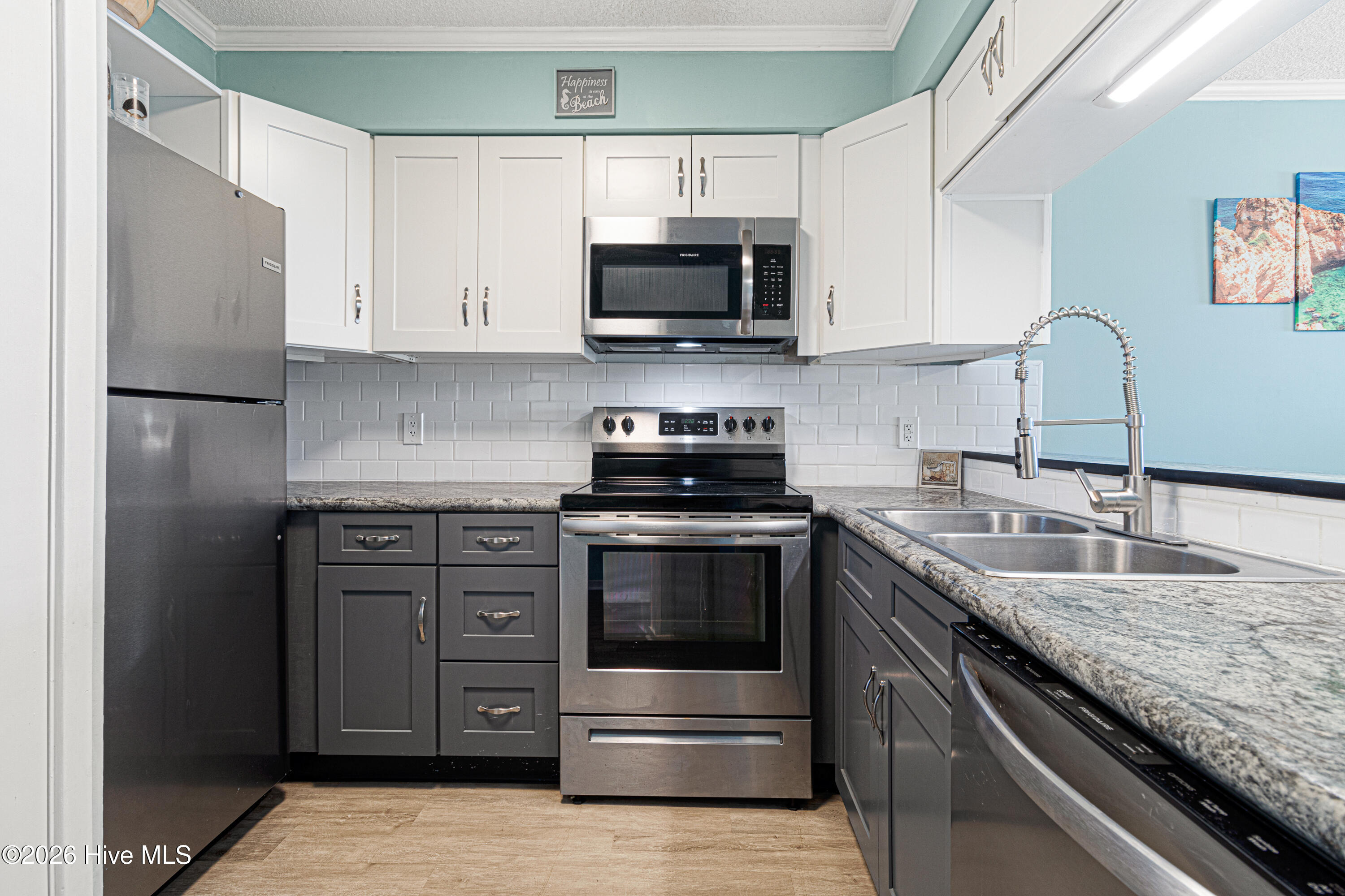 1904 East Fort Macon Road, Unit 355 Atlantic Beach, NC 28512 - Photo 5 of 51 Kitchen