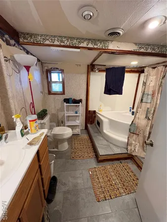 $219,995 | 29623 State Hwy C, Potosi, MO 63664