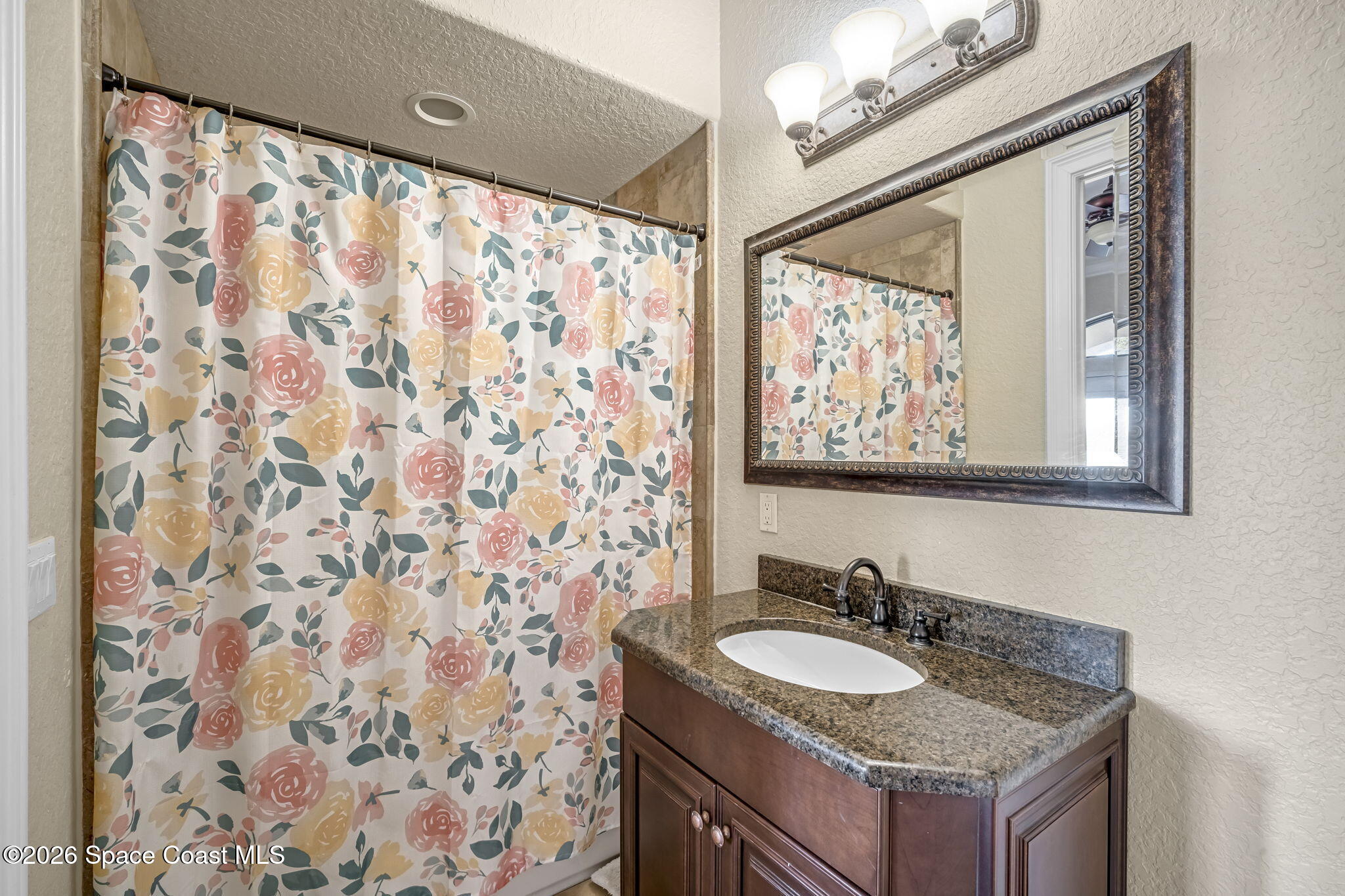 5454 Riveredge Drive Titusville, FL 32780 - Photo 39 of 70 37-web-or-mls-RIVEREDGE.BedBath2.7_8_9