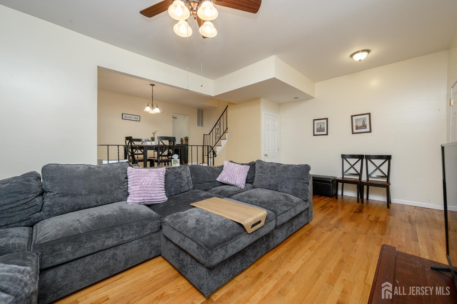171 Howell Avenue Fords, NJ 08863 - Photo 5 of 33