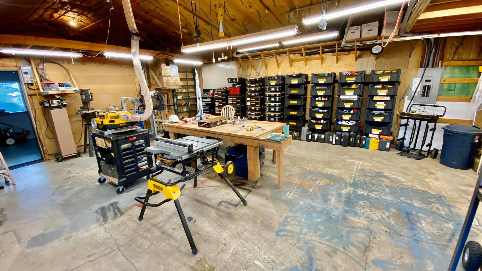 4070 Willow Springs Road Central Point, OR 97502 - Photo 31 of 38 960 square foot garage/workshop with separate office area