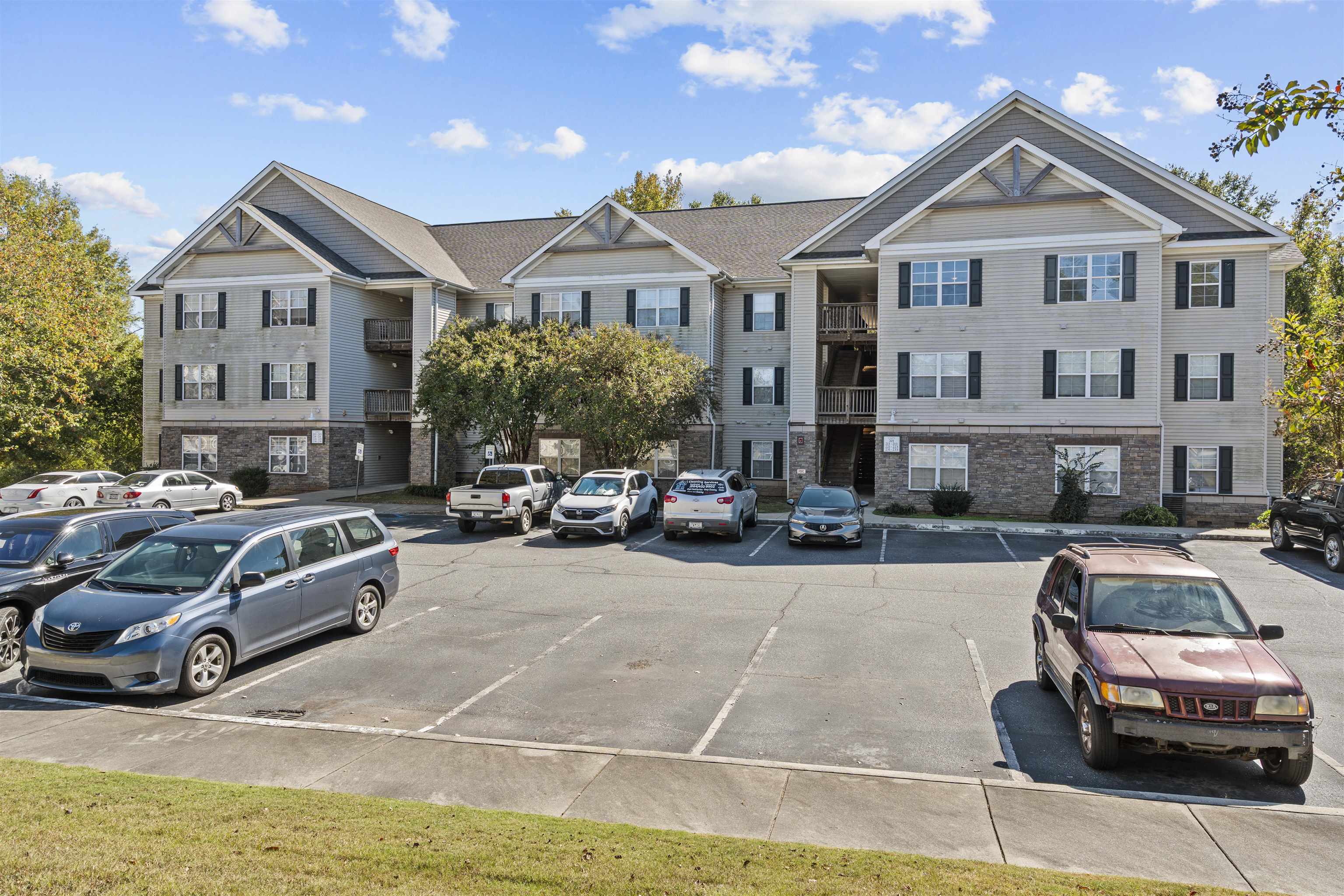 231 Lookover Drive Anderson, SC 29621 - Photo 3 of 36