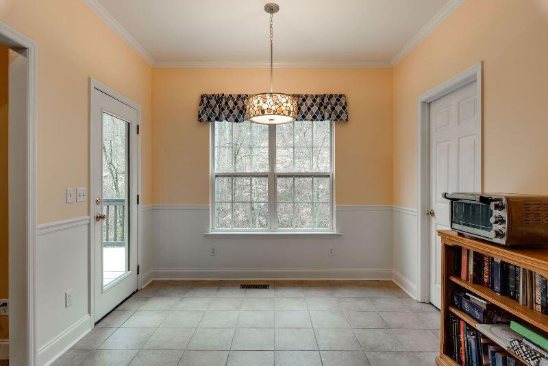 122 Mapleton Ridge Drive Northwest Cleveland, TN 37312 - Photo 19 of 64 Eat in kitchen nook