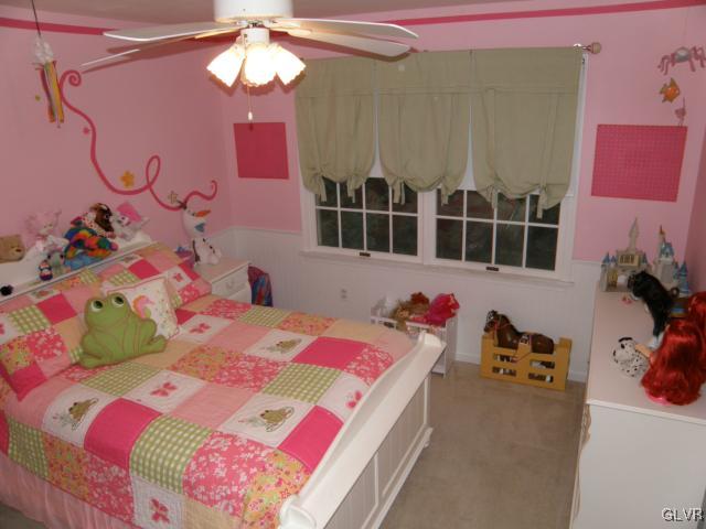 4070 Ruth Road Bethlehem, PA 18020 - Photo 20 of 36 Gallery Image 20
