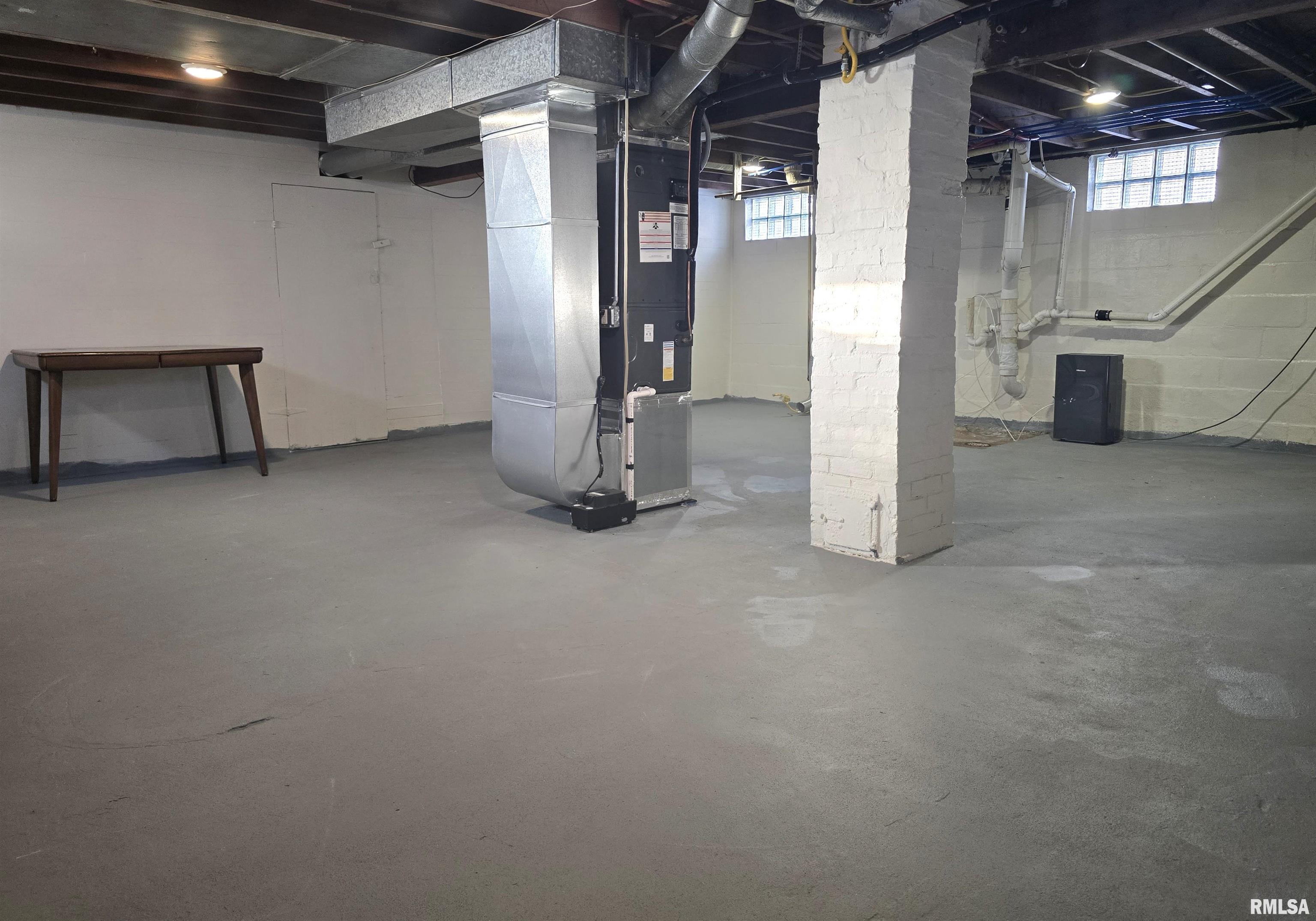 1321 Center Street Pekin, IL 61554 - Photo 22 of 24