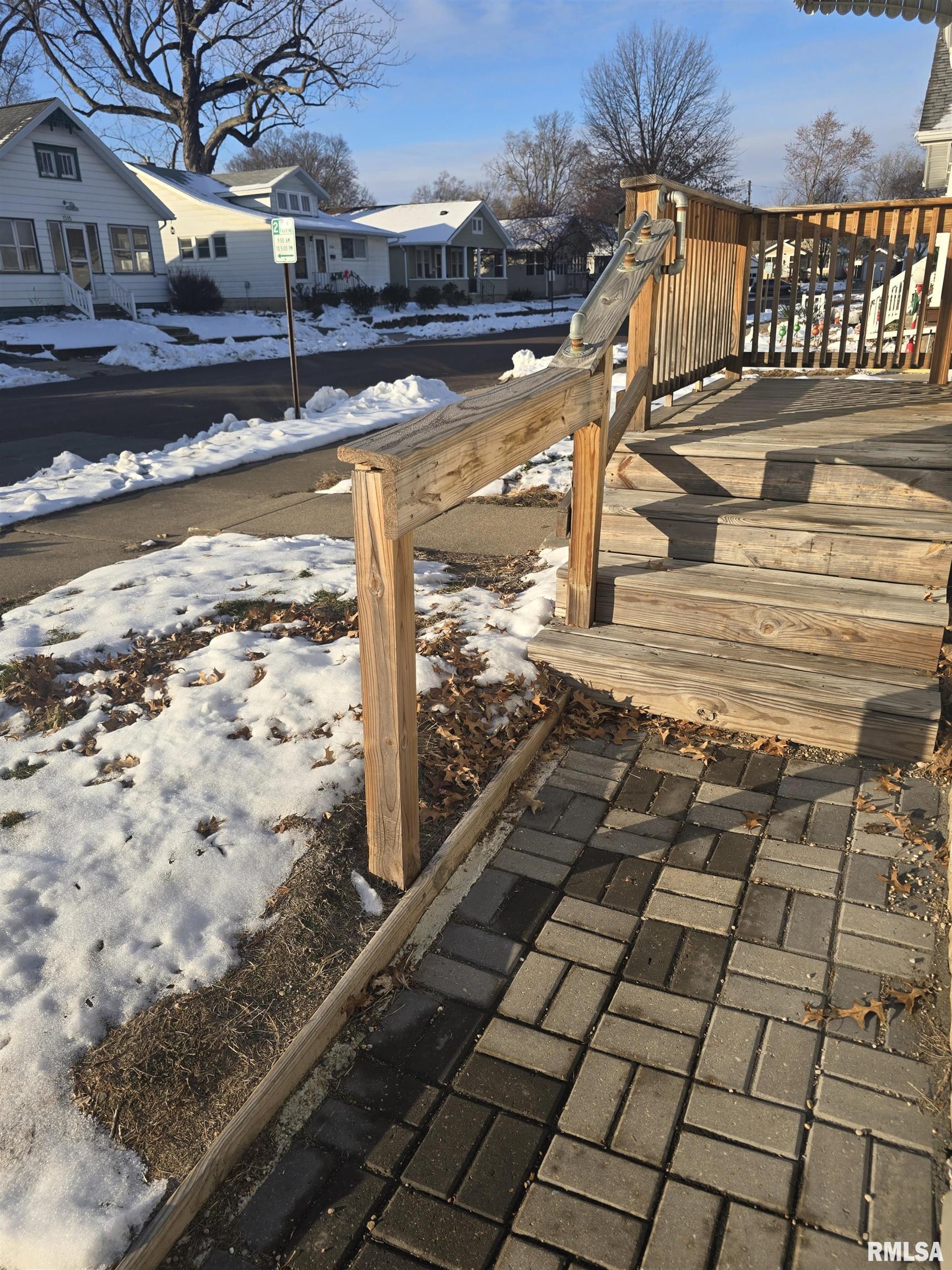 1321 Center Street Pekin, IL 61554 - Photo 4 of 24