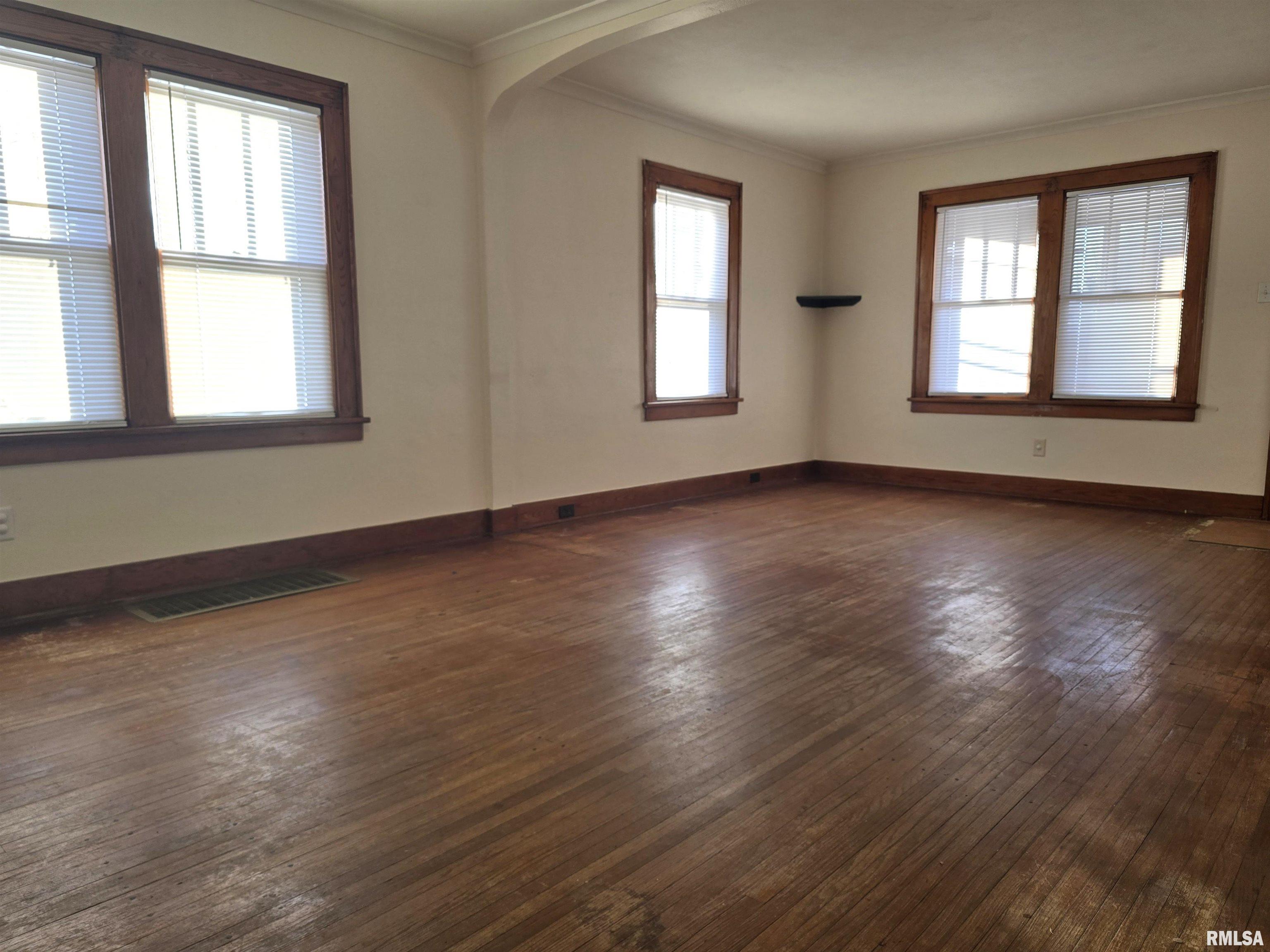 1321 Center Street Pekin, IL 61554 - Photo 8 of 24