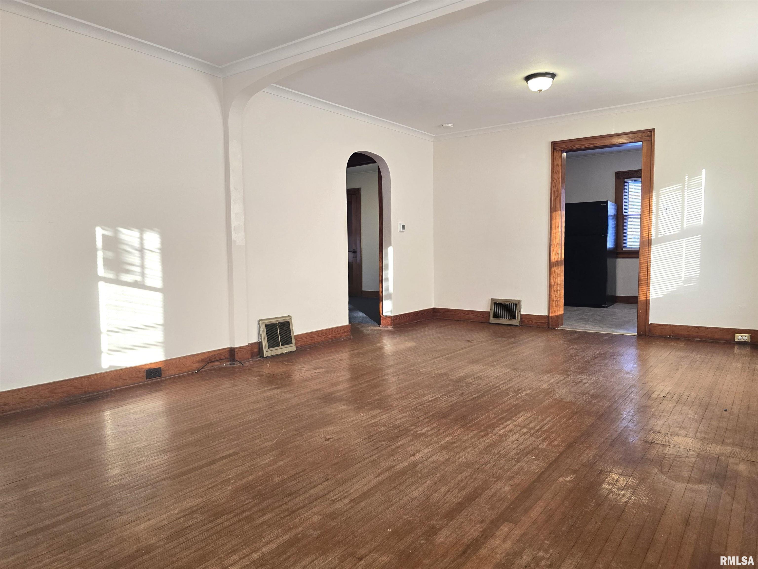 1321 Center Street Pekin, IL 61554 - Photo 9 of 24