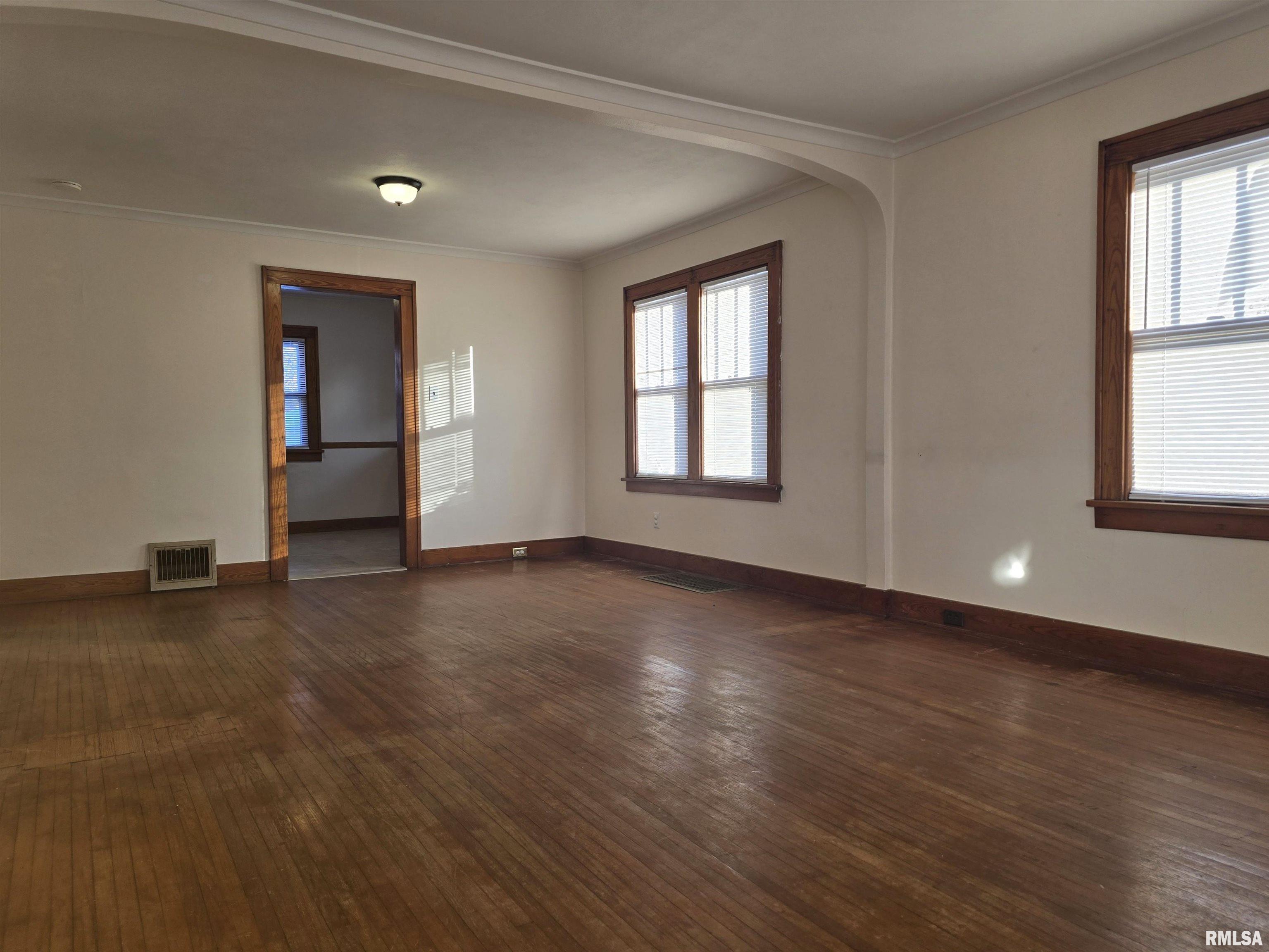 1321 Center Street Pekin, IL 61554 - Photo 10 of 24