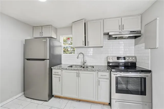 $120,000 | 816 South Woodland Avenue, Independence, MO 64052