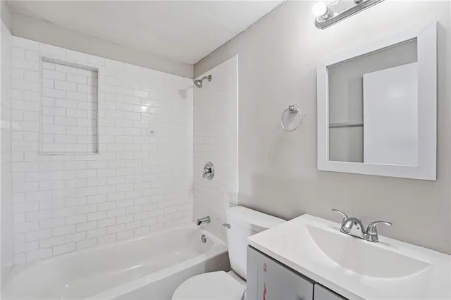 $120,000 | 816 South Woodland Avenue, Independence, MO 64052