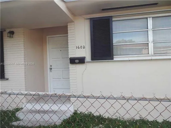 $2,300 | 1602 Southwest 25th Avenue, Unit 1602, Miami, FL 33145
