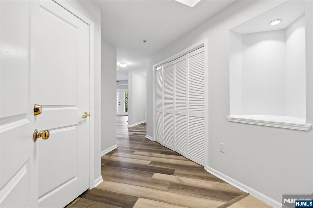 9104 Ravenscroft Road Clifton, NJ 07013 - Photo 6 of 50