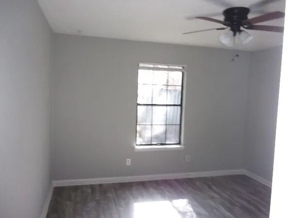 $850 | 2463 Raymond Diehl Road, Tallahassee, FL 32309
