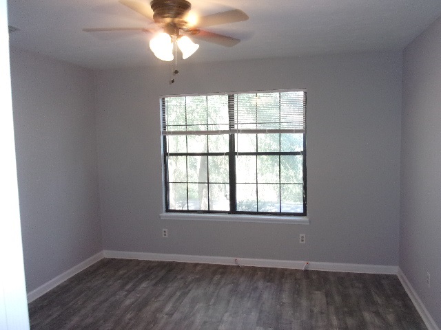 2463 Raymond Diehl Road Tallahassee, FL 32309 - Photo 4 of 9