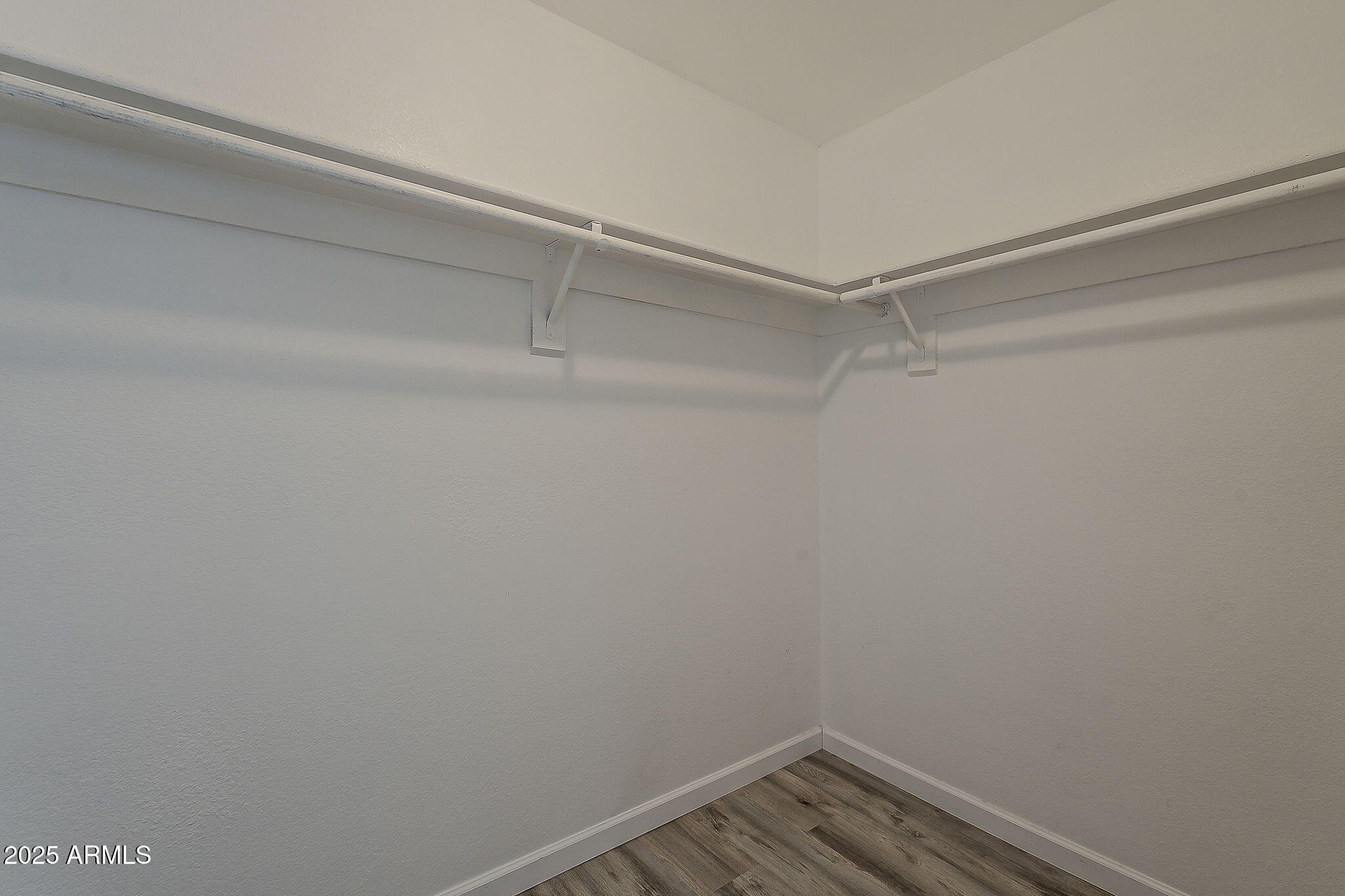 7510 East Thomas Road, Unit 124 Scottsdale, AZ 85251 - Photo 18 of 25 Yes, a walk in closet
