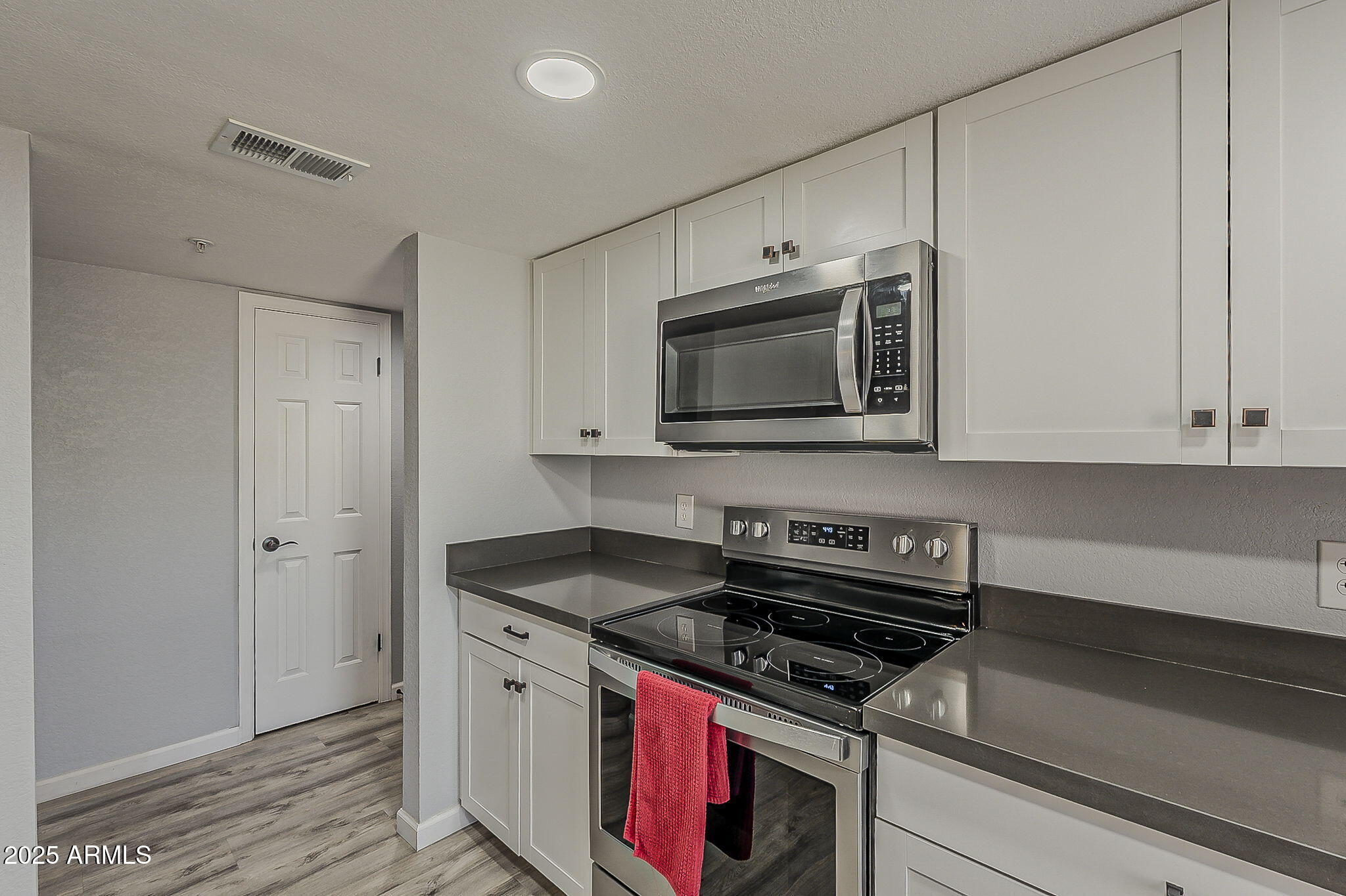 7510 East Thomas Road, Unit 124 Scottsdale, AZ 85251 - Photo 7 of 25 All appliances included