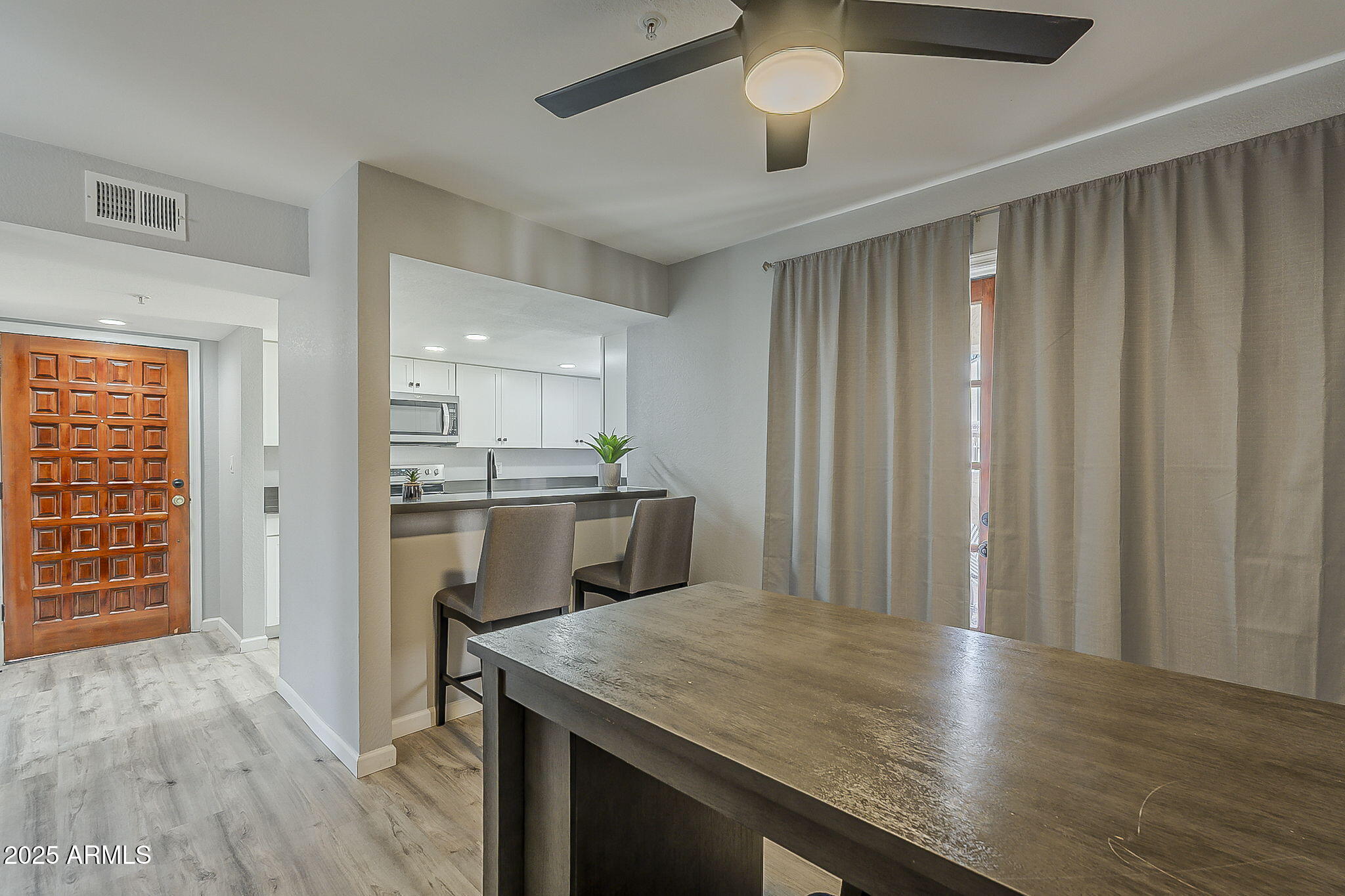 7510 East Thomas Road, Unit 124 Scottsdale, AZ 85251 - Photo 9 of 25 Just off the Kitchen