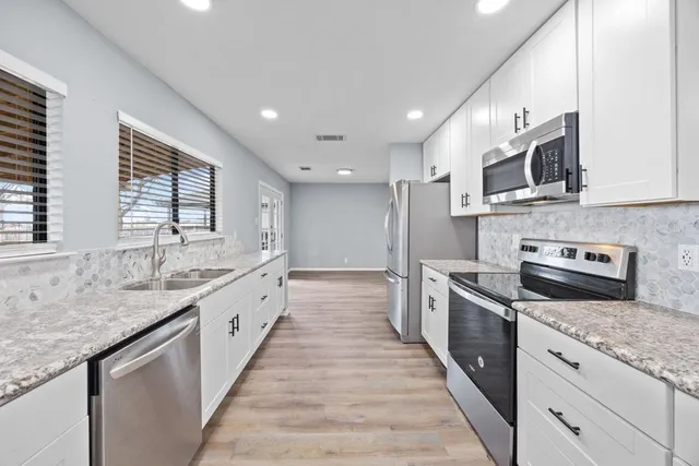 $2,600 | 2928 Donnell Drive, Round Rock, TX 78664