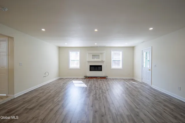 $2,150 | 489 Grooms Road, Unit C, Clifton Park, NY 12065