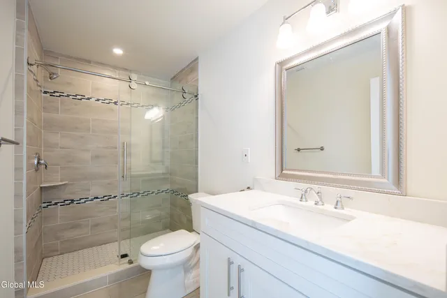 $2,150 | 489 Grooms Road, Unit C, Clifton Park, NY 12065